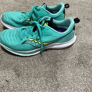 Worn once saucony running shoe size 9